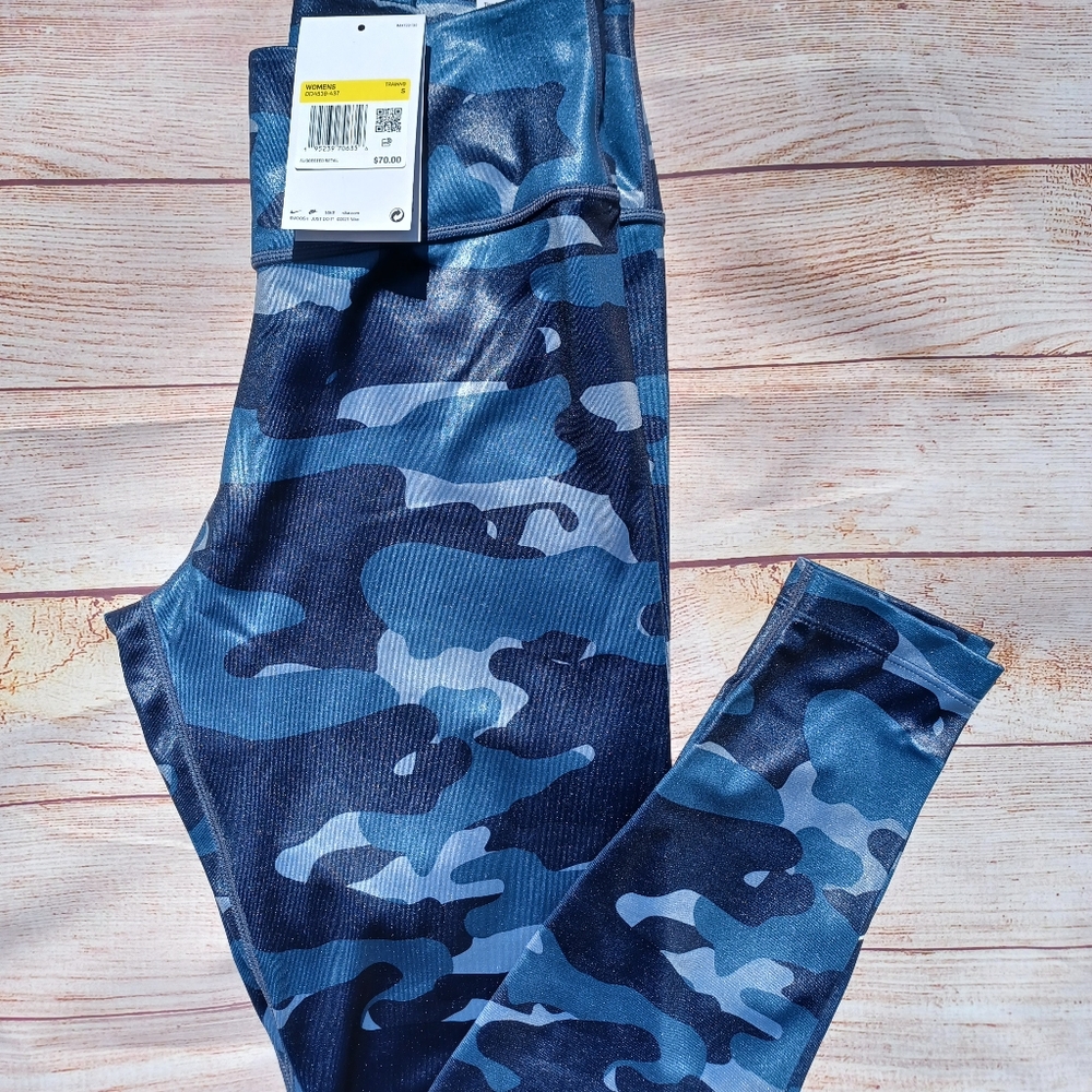 Nike camo full length leggings
